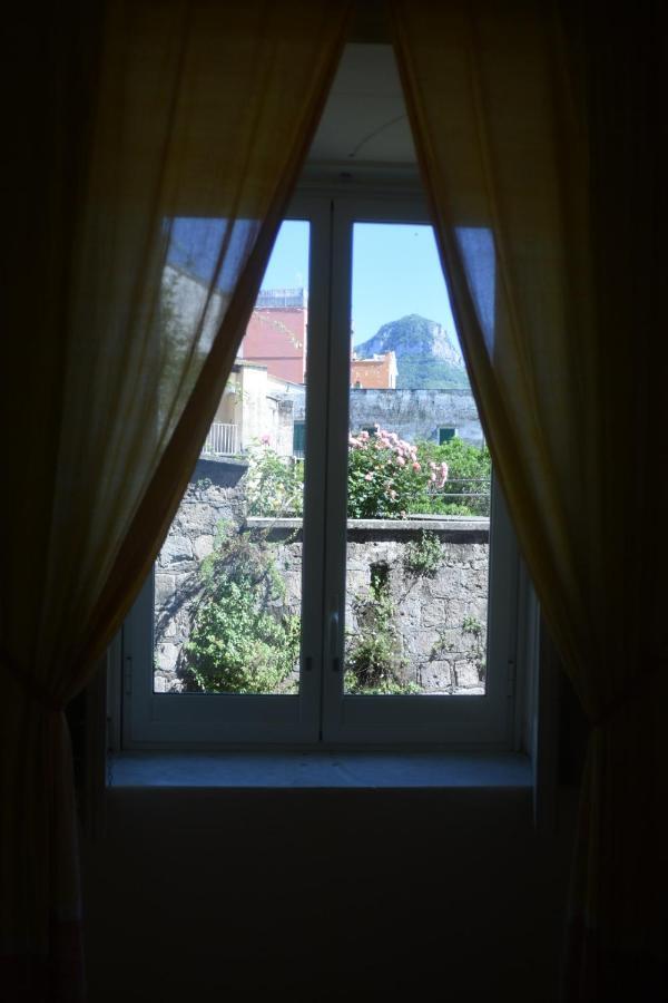 Villino Castellano Apartments Meta Kültér fotó