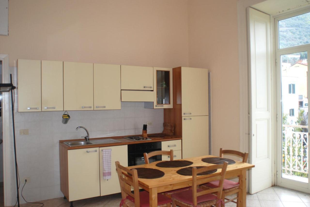 Villino Castellano Apartments Meta Kültér fotó